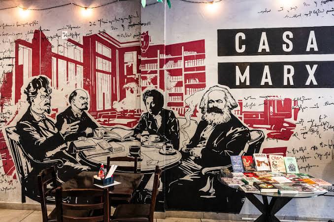 Atividade da Casa Marx