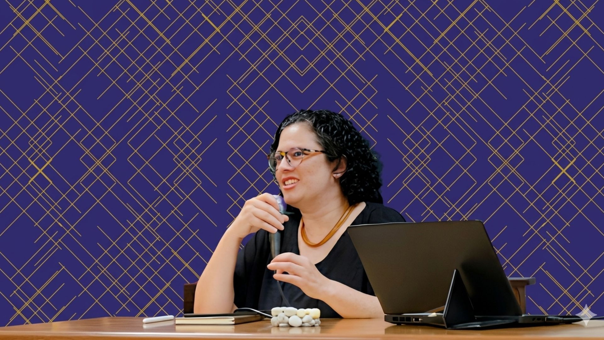 Capa: Regiane Moura Macedo: “Há na luta contra a 6x1 um potencial fortalecimento e unificação das lutas com outras categorias”