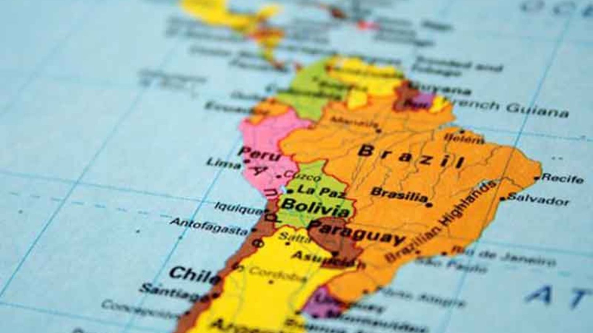 Capa: América Latina: ofensiva imperialista, crise de hegemonia e retorno da luta de classes