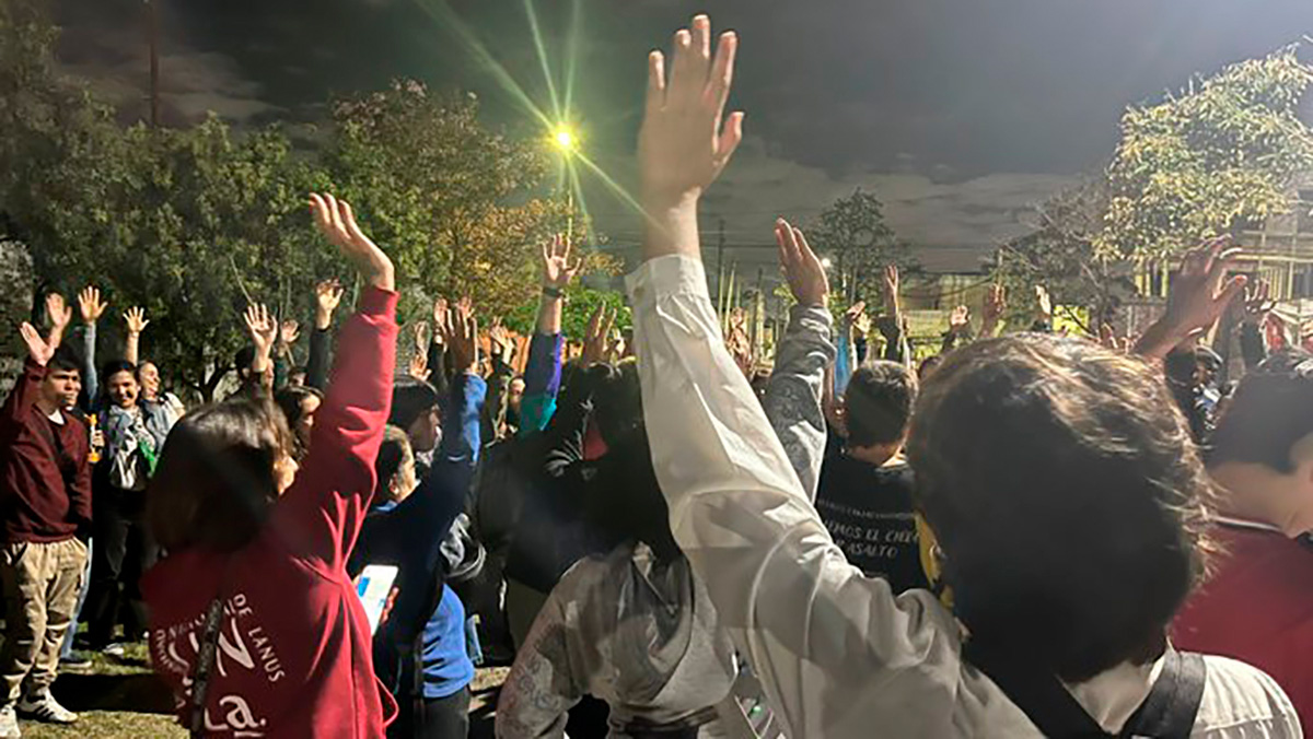 Capa: O movimento estudantil contra Milei: tempos de uma nova resistência?